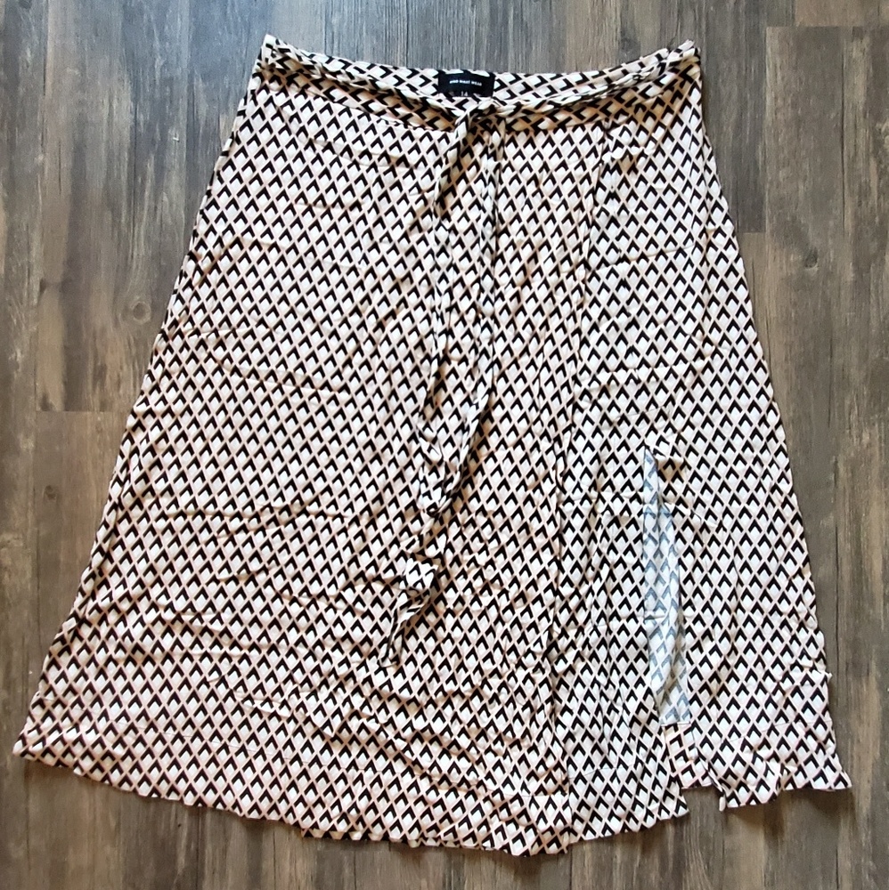 ✨️ 2/$20 // WHO WHAT WEAR: Wrap Skirt
